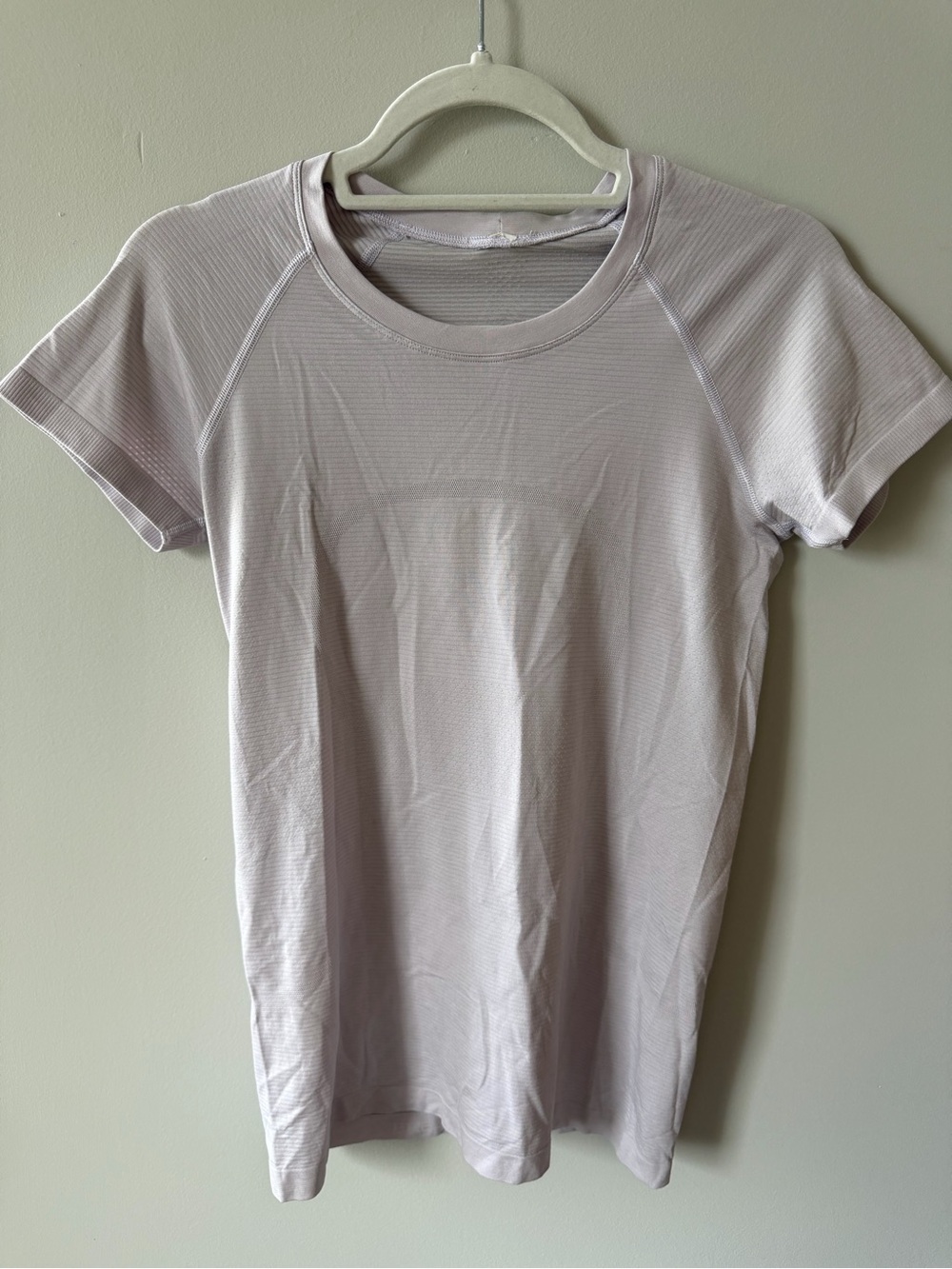 Lululemon Swiftly Tech Short Sleeve Shirt Lavender Size 6